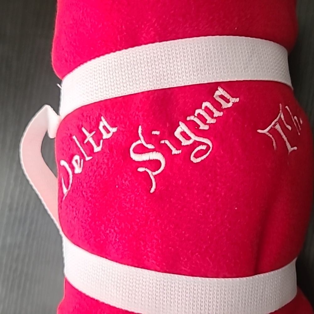 Delta sigma theta throw blanket